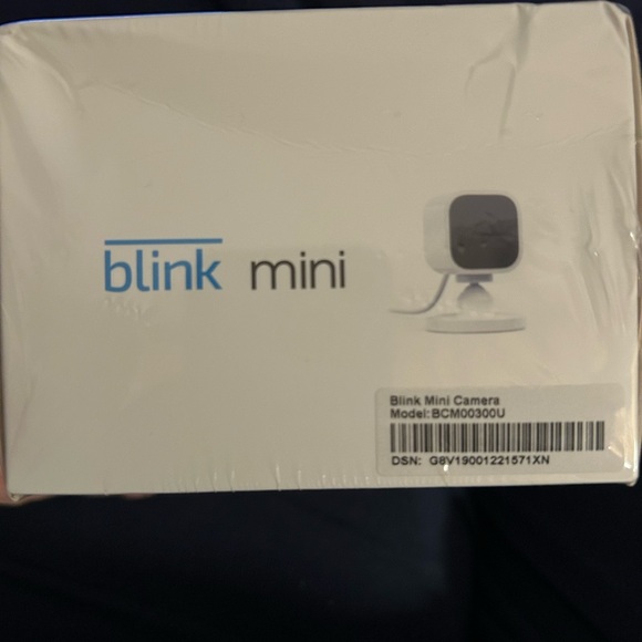 Amazon Blink Mini Indoor Plug-In HD Smart Security Camera - White - Picture 6 of 6